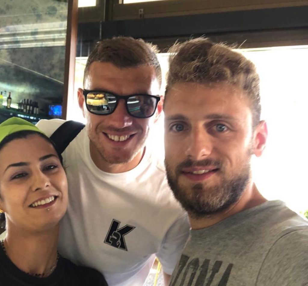 I calciatori della Roma Kolarov e Dzeko al Point Bar della ...